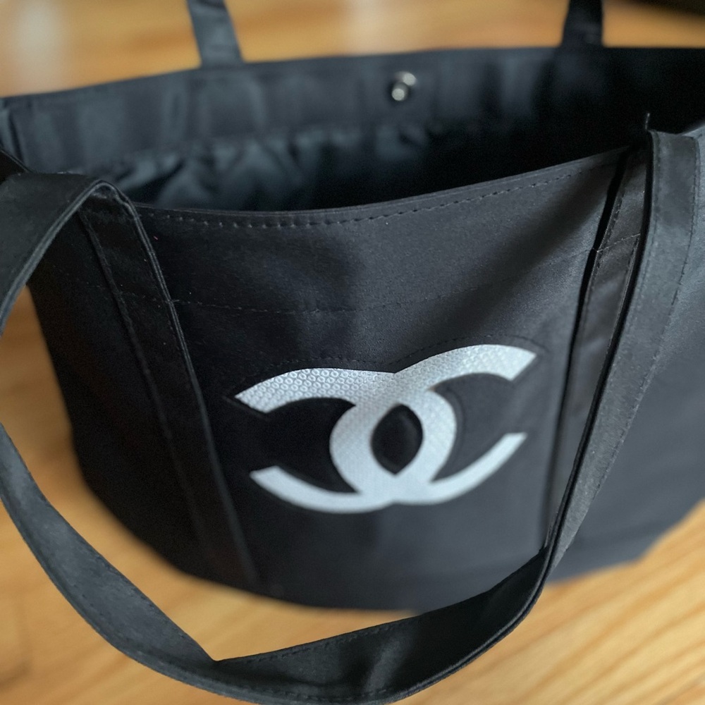 Black Canvas Tote with Iconic Logo and phone ring holder bundle